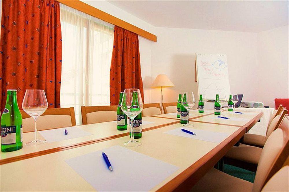 Hotel Troja Прага Экстерьер фото