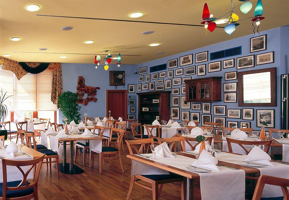 Hotel Troja Прага Экстерьер фото