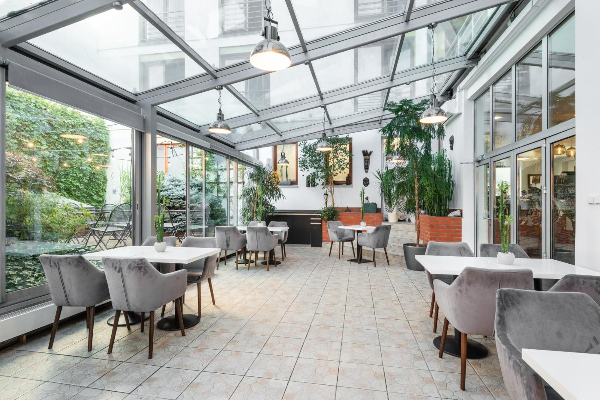 Hotel Troja Прага Экстерьер фото